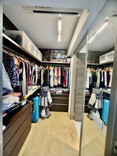 The Florence Residences, 97 Hougang Avenue 2, Hougang / Punggol / Sengkang, 5 Bedrooms, 1,668 sqft, Condominium For Sale, by Desmond Yuen, 500265794 - Walk-in Wardrobe - PropertyGuru.com.sg