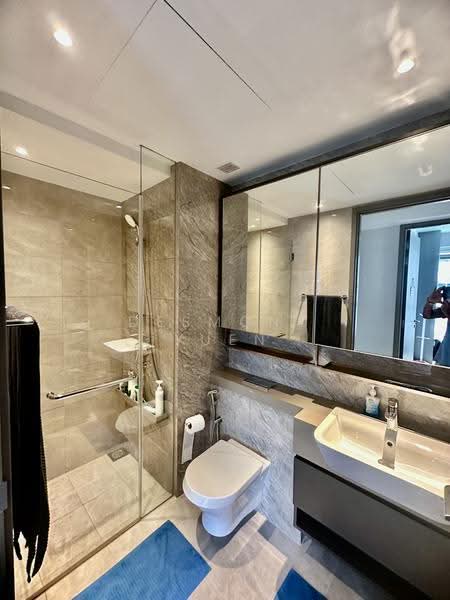 The Florence Residences, 97 Hougang Avenue 2, Hougang / Punggol / Sengkang, 5 Bedrooms, 1,668 sqft, Condominium For Sale, by Desmond Yuen, 500265794 - Bathroom - PropertyGuru.com.sg