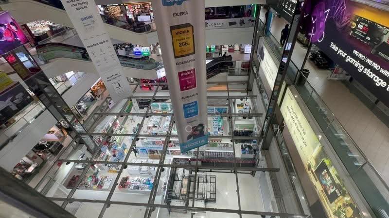 Sim Lim Square, 1 1, Beach Road / Bugis / Rochor, 301 sqft, Mall Shop For Rent, by Ssharon Loh, 500265804 - CommercialGuru.com.sg