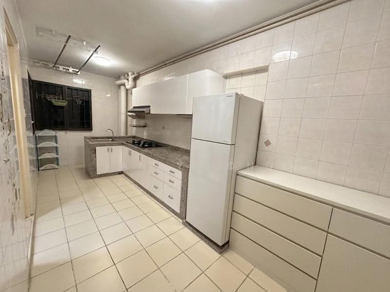 688A Choa Chu Kang Drive, 688A Choa Chu Kang Drive, Dairy Farm / Bukit Panjang / Choa Chu Kang, 3 Bedrooms, 968 sqft, HDB Flat For Sale, by Sandy Hong, 500265807 - Kitchen - PropertyGuru.com.sg
