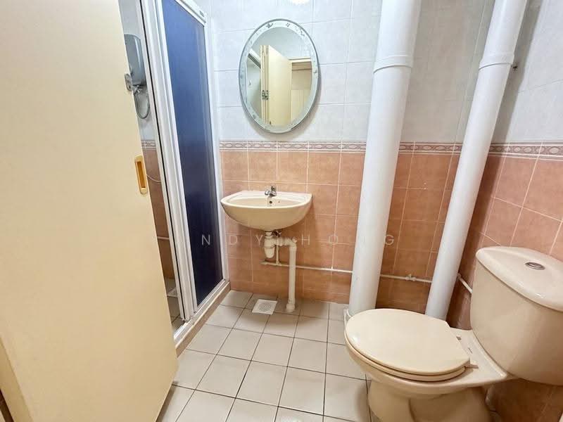688A Choa Chu Kang Drive, 688A Choa Chu Kang Drive, Dairy Farm / Bukit Panjang / Choa Chu Kang, 3 Bedrooms, 968 sqft, HDB Flat For Sale, by Sandy Hong, 500265807 - Bathroom - PropertyGuru.com.sg
