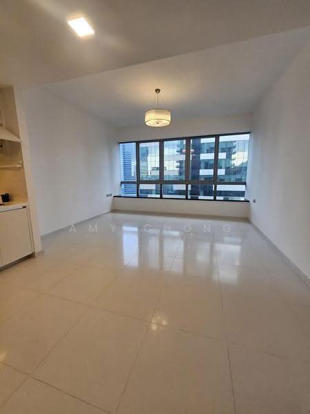 One Shenton, 1 Shenton Way, Boat Quay / Raffles Place / Marina, 2 Bedrooms, 1,130 sqft, Condominium For Sale, by Amy Chong, 500265823 - Living Room - PropertyGuru.com.sg