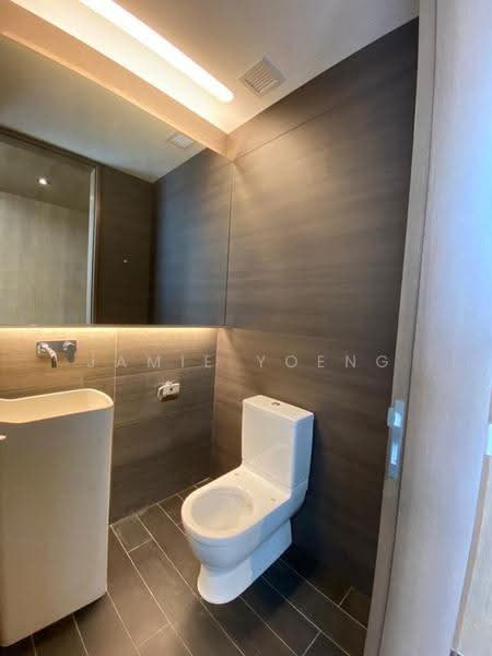 Lloyd SixtyFive, 65 Lloyd Road, Orchard / River Valley, 2 Bedrooms, 1,808 sqft, Condominium For Rent, by Jamie Yoeng, 500265829 - Bathroom - PropertyGuru.com.sg