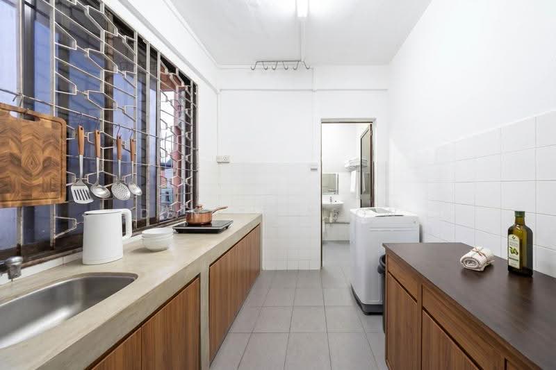 1016 upper Serangoon road, upper serangoon road, Hougang / Punggol / Sengkang, 4 Bedrooms, 1,010 sqft, Walk-up Apartment For Sale, by Denise Seow, 500265837 - Kitchen - PropertyGuru.com.sg