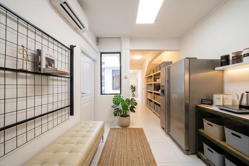 1016 upper Serangoon road, upper serangoon road, Hougang / Punggol / Sengkang, 4 Bedrooms, 1,010 sqft, Walk-up Apartment For Sale, by Denise Seow, 500265837 - Entrance - PropertyGuru.com.sg
