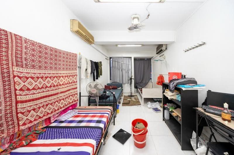 1016 upper Serangoon road, upper serangoon road, Hougang / Punggol / Sengkang, 4 Bedrooms, 1,010 sqft, Walk-up Apartment For Sale, by Denise Seow, 500265837 - Bedroom - PropertyGuru.com.sg