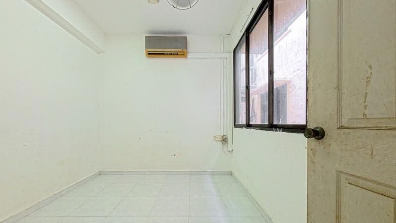 1016 upper Serangoon road, upper serangoon road, Hougang / Punggol / Sengkang, 4 Bedrooms, 1,010 sqft, Walk-up Apartment For Sale, by Denise Seow, 500265837 - PropertyGuru.com.sg