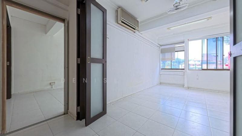 1016 upper Serangoon road, upper serangoon road, Hougang / Punggol / Sengkang, 4 Bedrooms, 1,010 sqft, Walk-up Apartment For Sale, by Denise Seow, 500265837 - PropertyGuru.com.sg