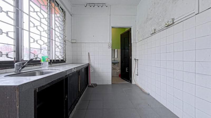 1016 upper Serangoon road, upper serangoon road, Hougang / Punggol / Sengkang, 4 Bedrooms, 1,010 sqft, Walk-up Apartment For Sale, by Denise Seow, 500265837 - PropertyGuru.com.sg