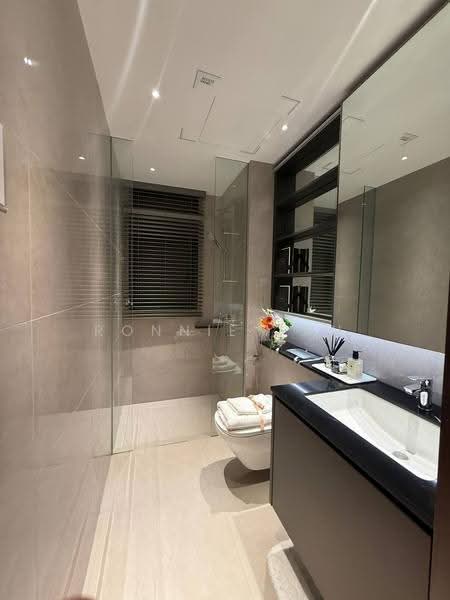 One Marina Gardens, 3 Marina Gardens Lane, Boat Quay / Raffles Place / Marina, 4 Bedrooms, 1,647 sqft, Apartment For Sale, by Ronnie Tan, 500265843 - Bathroom - PropertyGuru.com.sg