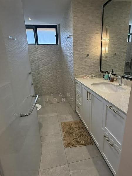 Yong An Park, 327 River Valley Road, Orchard / River Valley, 3 Bedrooms, 3,434 sqft, Condominium For Sale, by Hans Tjondro, 500265858 - Bathroom - PropertyGuru.com.sg