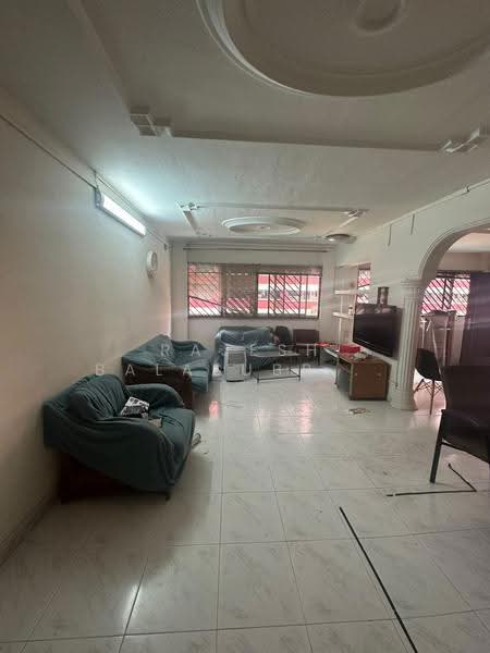 5 Toh Yi Drive, 5 Toh Yi Drive, Clementi Park / Upper Bukit Timah, 3 Bedrooms, 1,313 sqft, HDB Flat For Rent, by Rajesh Balasubramanian, 500265860 - Living Room - PropertyGuru.com.sg