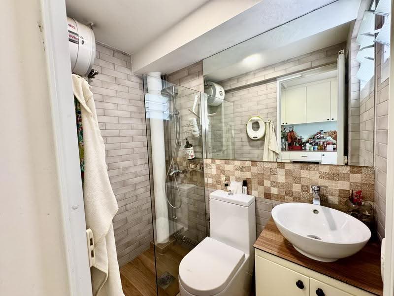 796 Yishun Ring Road, 796 Yishun Ring Road, Sembawang / Yishun, 3 Bedrooms, 1,367 sqft, HDB Flat For Sale, by Chew Lih Yuan, 500265872 - Bathroom - PropertyGuru.com.sg
