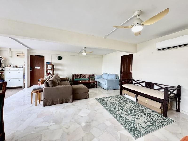 796 Yishun Ring Road, 796 Yishun Ring Road, Sembawang / Yishun, 3 Bedrooms, 1,367 sqft, HDB Flat For Sale, by Chew Lih Yuan, 500265872 - Living Room - PropertyGuru.com.sg
