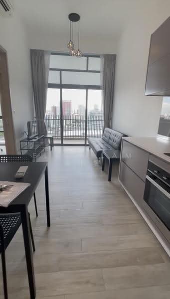 J Gateway, 6 Gateway Drive, Boon Lay / Jurong / Tuas, 1 Bedroom, 517 sqft, Condominium For Rent, by Ellen Lam 蓝湘莹, 500265890 - Living Room - PropertyGuru.com.sg