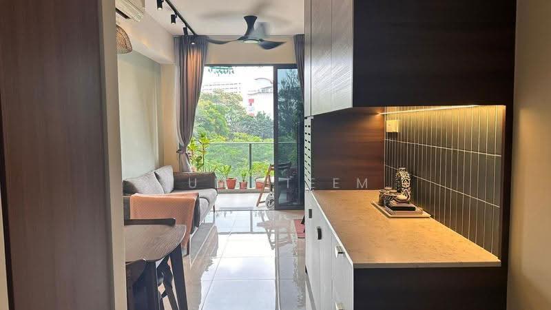 Stirling Residences, 23 Stirling Road, Alexandra / Commonwealth, 2 Bedrooms, 764 sqft, Condominium For Sale, by Jude Teem, 500265906 - Living Room - PropertyGuru.com.sg