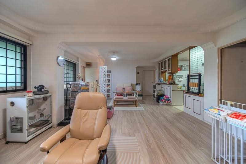 440 Choa Chu Kang Avenue 4, 440 Choa Chu Kang Avenue 4, Dairy Farm / Bukit Panjang / Choa Chu Kang, 3 Bedrooms, 1,119 sqft, HDB Flat For Sale, by Jermain Eu, 500265917 - Living Room - PropertyGuru.com.sg