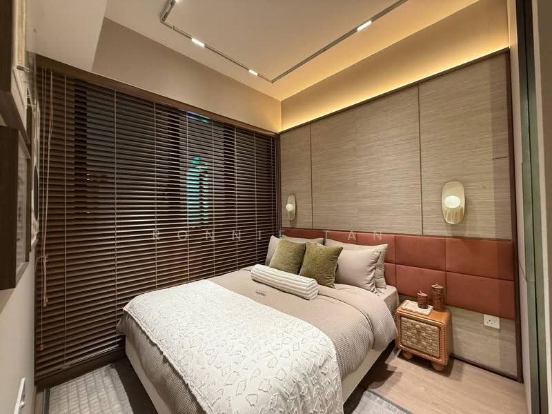 4-Bedder Plus Flexi Room in Queenstown, Under $3.8M, Buona Vista / West Coast / Clementi New Town, 4 Bedrooms, 1,421 sqft, Condominium For Sale, by Ronnie Tan, 500265983 - Bedroom - PropertyGuru.com.sg