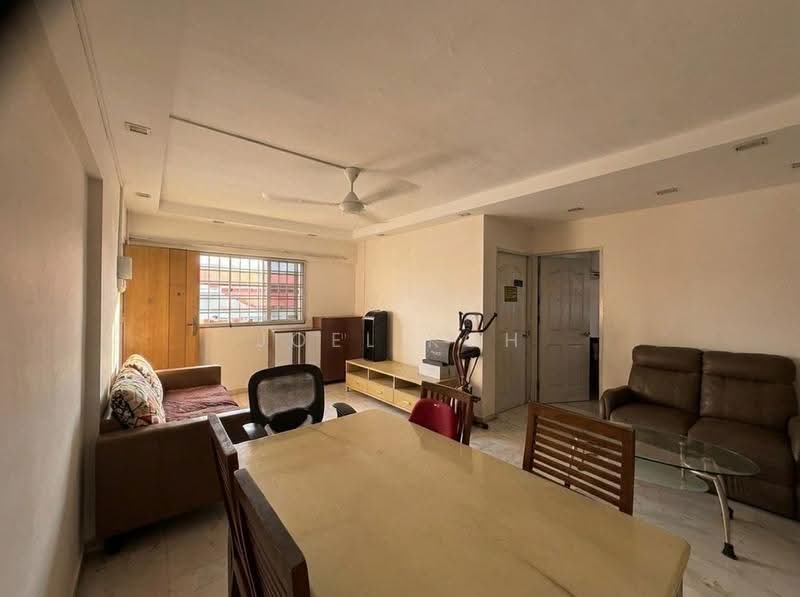 304 Jurong East Street 32, 304 Jurong East Street 32, Boon Lay / Jurong / Tuas, 3 Bedrooms, 1,012 sqft, HDB Flat For Sale, by Joel Koh, 500265984 - Living Room - PropertyGuru.com.sg