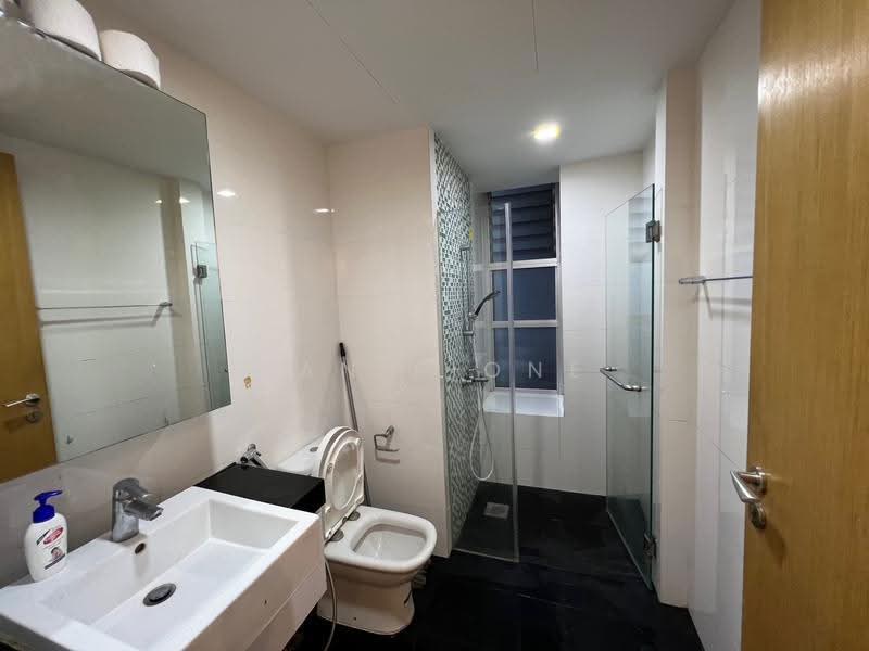 Oasis @ Elias, 60 - 72 Elias Road, Pasir Ris / Tampines, 2 Bedrooms, 980 sqft, Condominium For Rent, by Tan Fione, 500265990 - Bathroom - PropertyGuru.com.sg