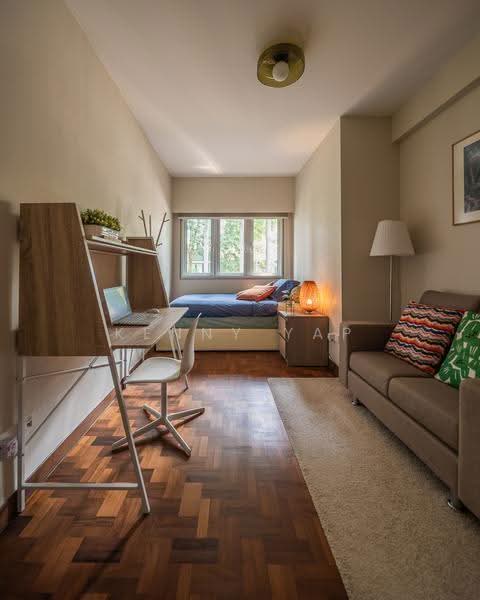 Dual-key Walk-up Apartment near Somerset, Orchard / River Valley, 3 Bedrooms, 990 sqft, Walk-up Apartment For Sale, by Kenny Yap, 500265993 - Bedroom - PropertyGuru.com.sg