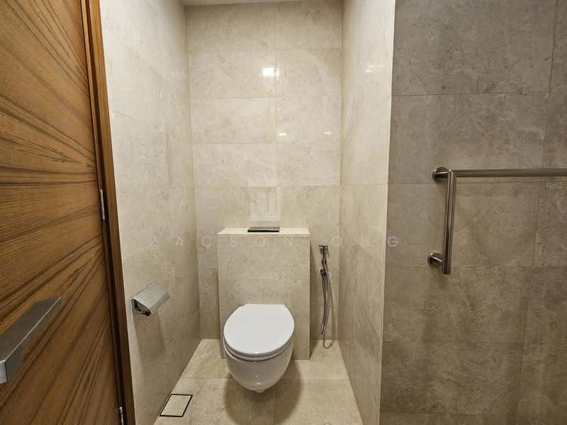 Altez, 16 Enggor Street, Chinatown / Tanjong Pagar, 2 Bedrooms, 1,109 sqft, Condominium For Sale, by Zacson Ong, 500266010 - Bathroom - PropertyGuru.com.sg