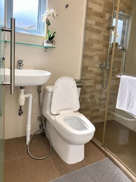 Tanjong Katong Road, East Coast / Marine Parade, Studio, 500 sqft, Walk-up Apartment For Rent, by Alvin Tan, 500266031 - Bathroom - PropertyGuru.com.sg