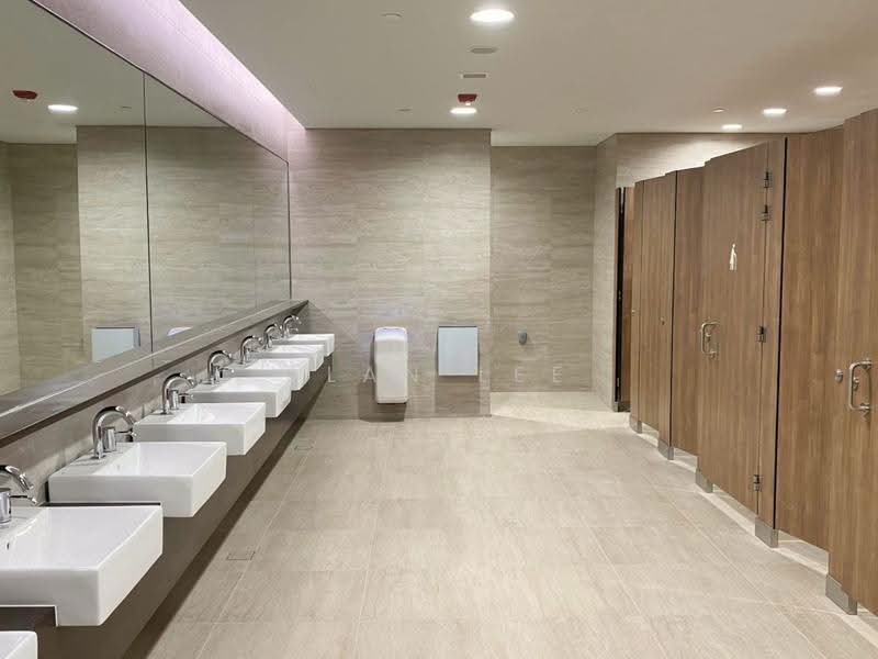 161 Kallang Way, 161 Kallang Way, Macpherson / Potong Pasir, 10,118 sqft, Factory / Workshop (B2) For Rent, by Alan Lee, 500266037 - Bathroom - CommercialGuru.com.sg
