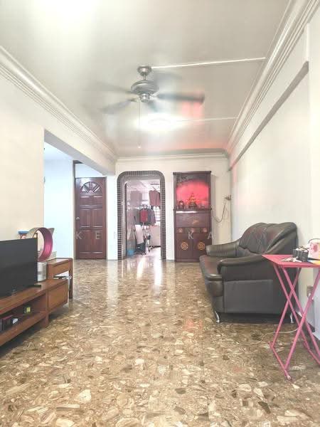 301 Serangoon Avenue 2, 301 Serangoon Avenue 2, Hougang / Punggol / Sengkang, Room Rental, 100 sqft, HDB Flat For Rent, by Kenny Kan, 500266045 - Living Room - PropertyGuru.com.sg