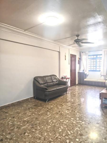 301 Serangoon Avenue 2, 301 Serangoon Avenue 2, Hougang / Punggol / Sengkang, Room Rental, 100 sqft, HDB Flat For Rent, by Kenny Kan, 500266045 - Living Room - PropertyGuru.com.sg