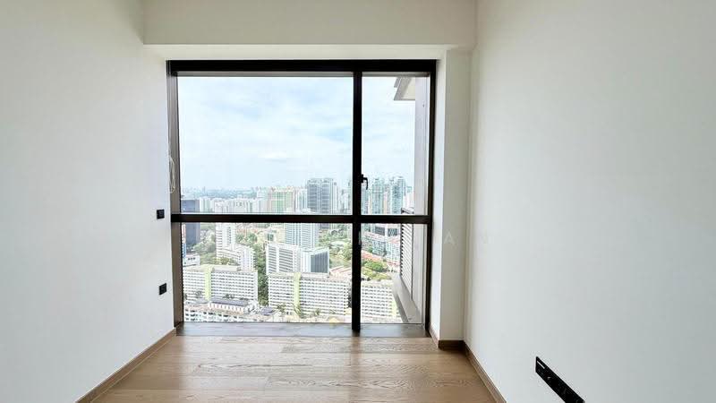 The Landmark, 173 Chin Swee Road, Alexandra / Commonwealth, 2 Bedrooms, 678 sqft, Condominium For Sale, by Tay Yixian, 500266049 - Bedroom - PropertyGuru.com.sg
