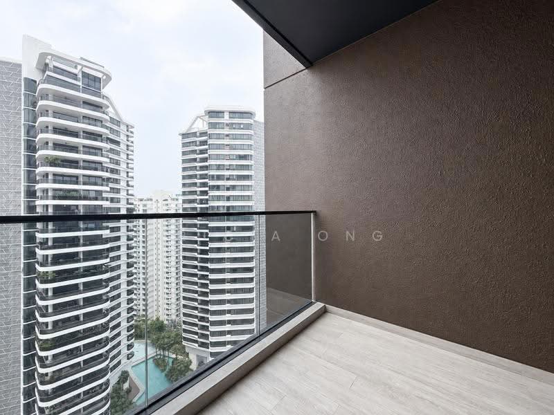 Pullman Residences, 18 Dunearn Road, Newton / Novena, 2 Bedrooms, 667 sqft, Condominium For Sale, by Tricia Ong, 500266064 - Balcony - PropertyGuru.com.sg