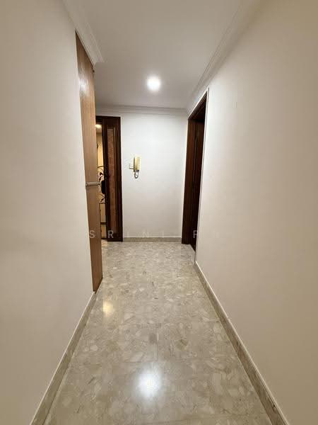 Simei Green Condominium, 5 Simei Street 4, Pasir Ris / Tampines, 3 Bedrooms, 969 sqft, Condominium For Sale, by Srini PN, 500266067 - Corridor - PropertyGuru.com.sg