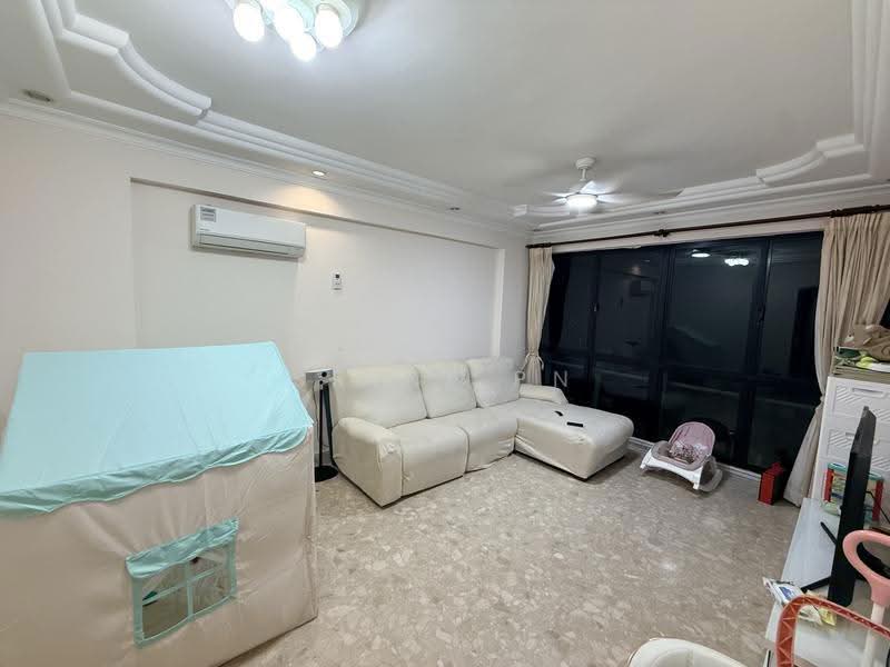 Simei Green Condominium, 5 Simei Street 4, Pasir Ris / Tampines, 3 Bedrooms, 969 sqft, Condominium For Sale, by Srini PN, 500266067 - Living Room - PropertyGuru.com.sg