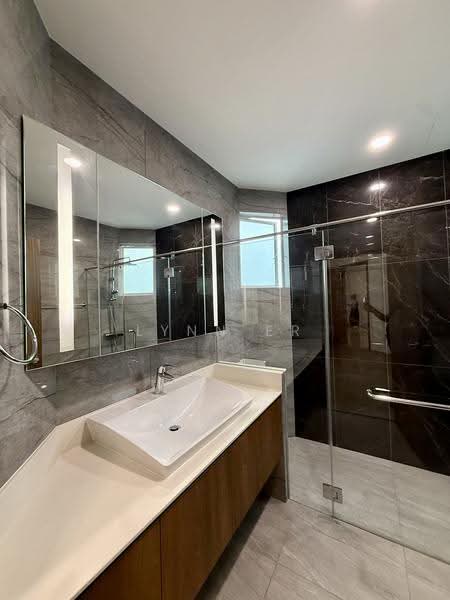 Honolulu Tower, 341 Bukit Timah Road, Tanglin / Holland / Bukit Timah, 4 Bedrooms, 5,823 sqft, Apartment For Sale, by Lynn Er, 500266069 - Bathroom - PropertyGuru.com.sg