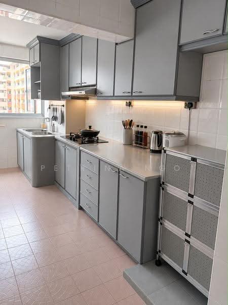 8 Holland Avenue, 8 Holland Avenue, Tanglin / Holland / Bukit Timah, 2 Bedrooms, 721 sqft, HDB Flat For Sale, by Petrina Ngo, 500266080 - Kitchen - PropertyGuru.com.sg