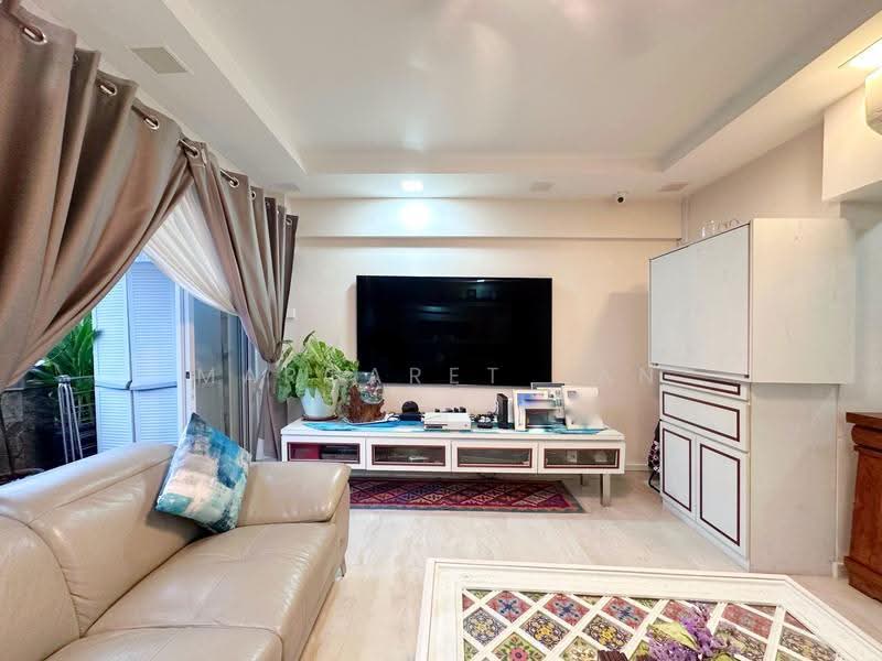 533 Hougang Avenue 6, 533 Hougang Avenue 6, Hougang / Punggol / Sengkang, 4 Bedrooms, 1,561 sqft, HDB Flat For Sale, by Margaret Tan, 500266081 - Living Room - PropertyGuru.com.sg