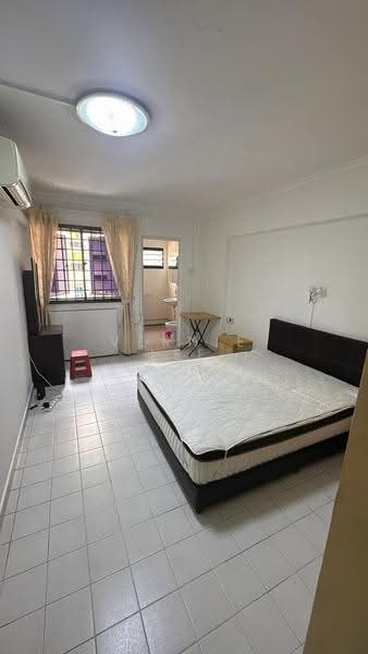 212 Tampines Street 23, 212 Tampines Street 23, Pasir Ris / Tampines, Room Rental, 150 sqft, HDB Flat For Rent, by Vernie Lee, 500266083 - Bedroom - PropertyGuru.com.sg