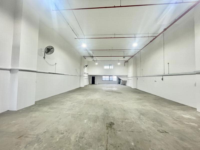 Loyang Enterprise Building, 56 Loyang Way, Changi Airport / Changi Village, 4,069 sqft, Factory / Workshop (B2) For Rent, by Cynthia Yew, 500266094 - Interior - CommercialGuru.com.sg