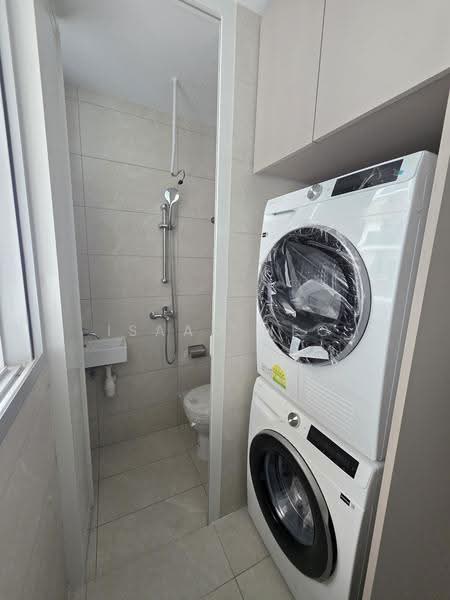 Grand Dunman, 8 Dunman Road, East Coast / Marine Parade, 3 Bedrooms, 1,119 sqft, Condominium For Rent, by Isaac Neo, 500266114 - Bathroom - PropertyGuru.com.sg