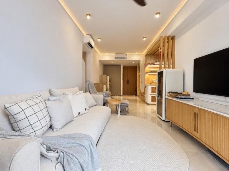 Penrose, 26 Sims Drive, Eunos / Geylang / Paya Lebar, 3 Bedrooms, 1,184 sqft, Condominium For Sale, by Vernon Low, 500266115 - PropertyGuru.com.sg