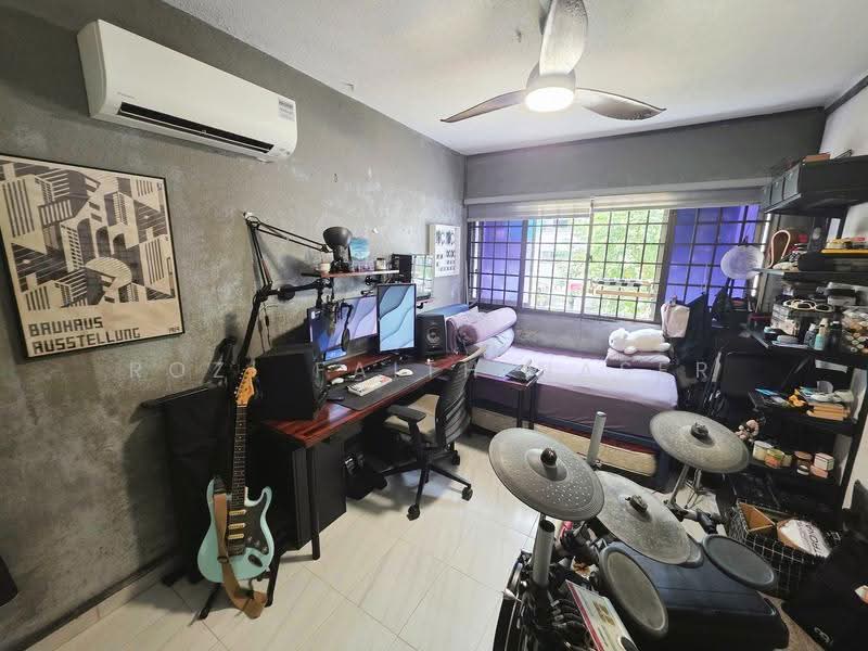 331 Jurong East Avenue 1, 331 Jurong East Avenue 1, Boon Lay / Jurong / Tuas, 4 Bedrooms, 1,410 sqft, HDB Flat For Sale, by Rozi Faith Naser, 500266118 - Bedroom 3 - PropertyGuru.com.sg