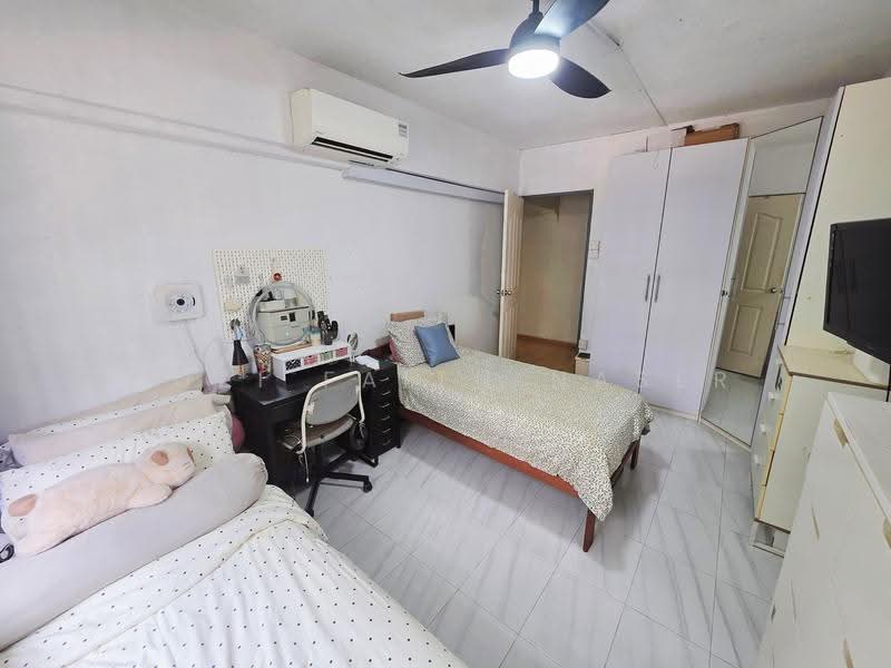 331 Jurong East Avenue 1, 331 Jurong East Avenue 1, Boon Lay / Jurong / Tuas, 4 Bedrooms, 1,410 sqft, HDB Flat For Sale, by Rozi Faith Naser, 500266118 - Bedroom 2 - PropertyGuru.com.sg
