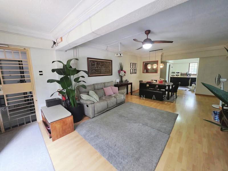331 Jurong East Avenue 1, 331 Jurong East Avenue 1, Boon Lay / Jurong / Tuas, 4 Bedrooms, 1,410 sqft, HDB Flat For Sale, by Rozi Faith Naser, 500266118 - Entrance / Living Room - PropertyGuru.com.sg