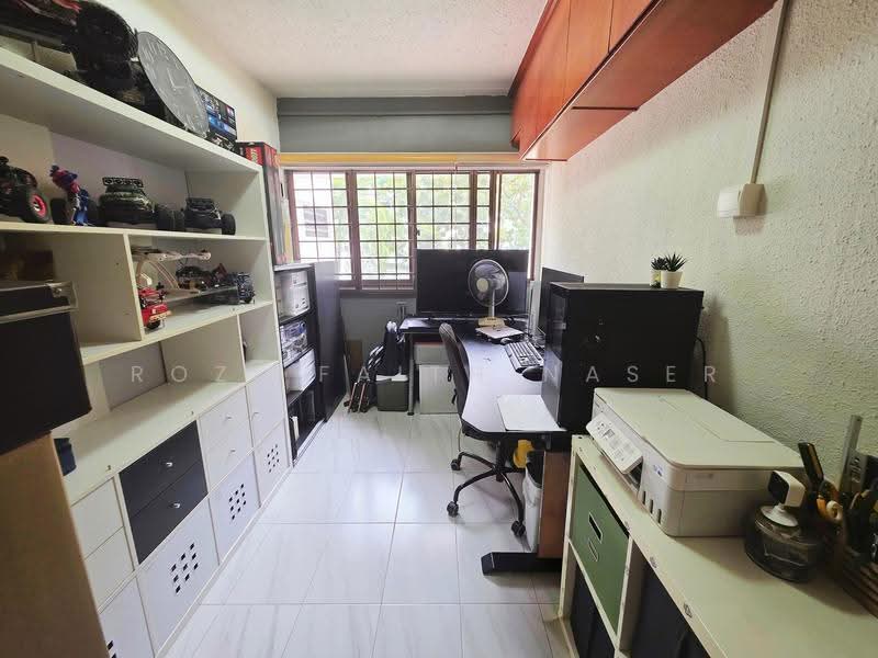 331 Jurong East Avenue 1, 331 Jurong East Avenue 1, Boon Lay / Jurong / Tuas, 4 Bedrooms, 1,410 sqft, HDB Flat For Sale, by Rozi Faith Naser, 500266118 - Study - PropertyGuru.com.sg