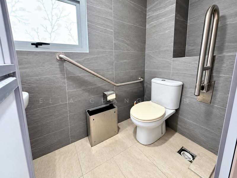 The Flow @ East Coast, 66 East Coast Road, East Coast / Marine Parade, 764 sqft, Medical For Sale, by Ella Chang 张慧媄, 500266129 - Bathroom - CommercialGuru.com.sg