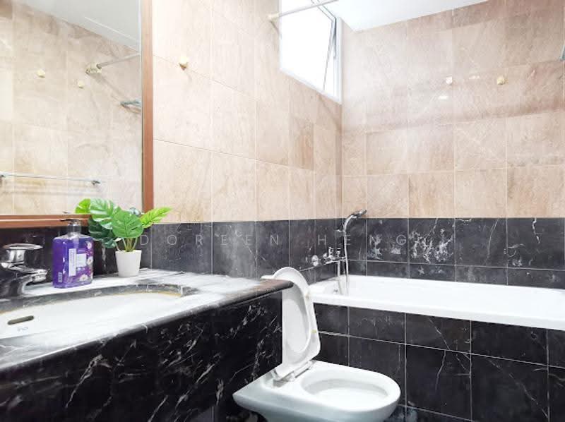 Alessandrea, 31 Alexandra Road, Alexandra / Commonwealth, Room Rental, 180 sqft, Apartment For Rent, by Doreen Heng, 500266130 - Bathroom - PropertyGuru.com.sg