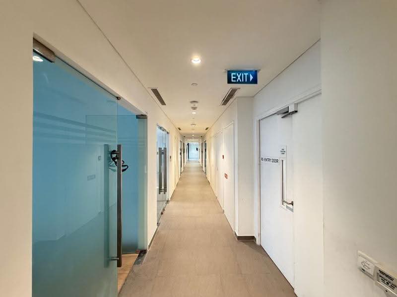 Woods Square, 8 Woodlands Square, Admiralty / Woodlands, 560 sqft, Office For Sale, by Lilis ., 500266132 - Corridor - CommercialGuru.com.sg