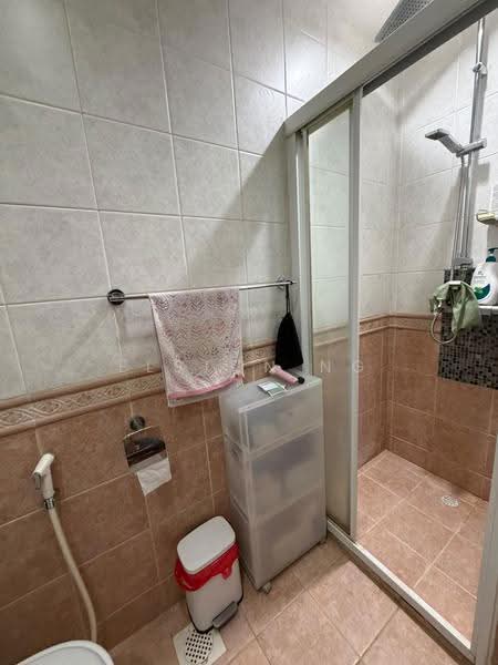 Fairlodge, 108 Holland Road, Tanglin / Holland / Bukit Timah, 3 Bedrooms, 1,657 sqft, Condominium For Rent, by Elston Ng, 500266134 - Bathroom - PropertyGuru.com.sg