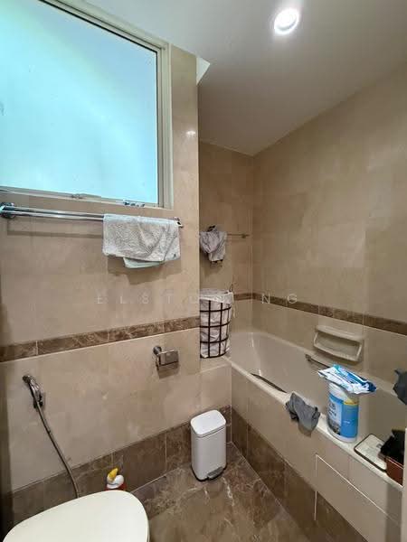 Fairlodge, 108 Holland Road, Tanglin / Holland / Bukit Timah, 3 Bedrooms, 1,657 sqft, Condominium For Rent, by Elston Ng, 500266134 - Bathroom - PropertyGuru.com.sg